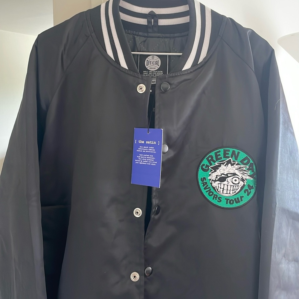 Green Day Saviors Tour ‘24
Black Satin Jacket Size: Small 
New With Tag